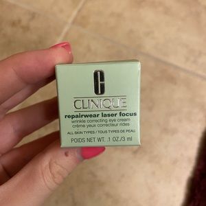 Clinique Repairwear Laser Focus